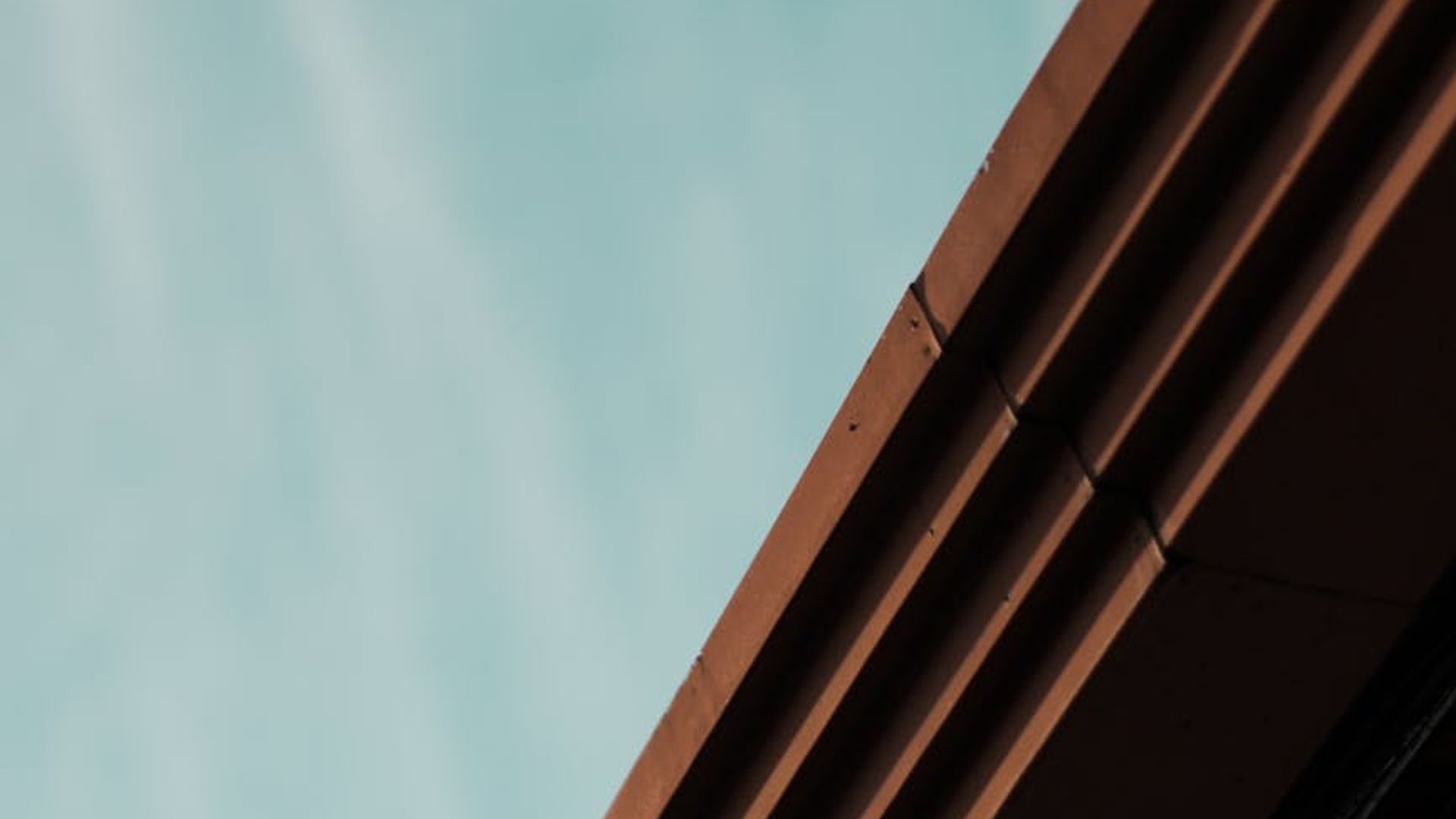 Abstract geometric patterns representing focus and clarity.